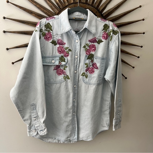 VINTAGE Northwest Blue Women’s Handpainted Floral button up Denim Jean Shirt M - Picture 1 of 6